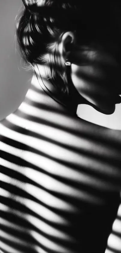 Black and white artistic silhouette wallpaper.