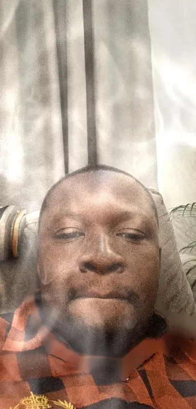 Cozy portrait wallpaper with warm, inviting tones and a relaxed ambiance.