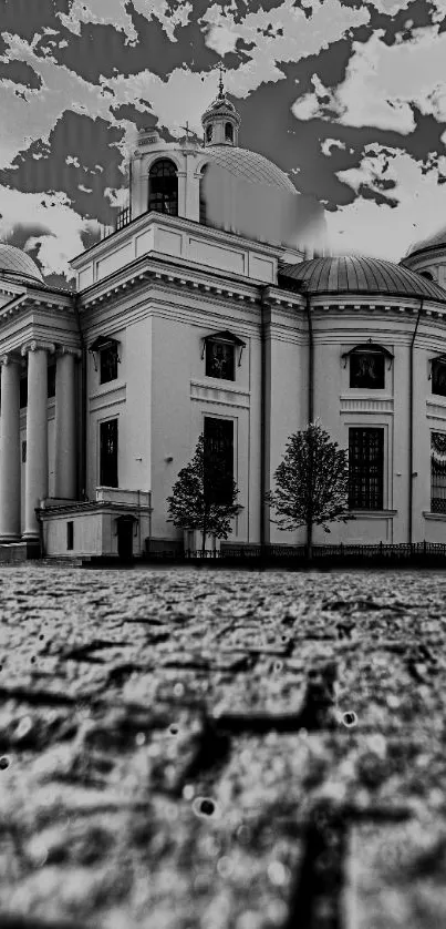 Black and white architectural wallpaper featuring a classical building.