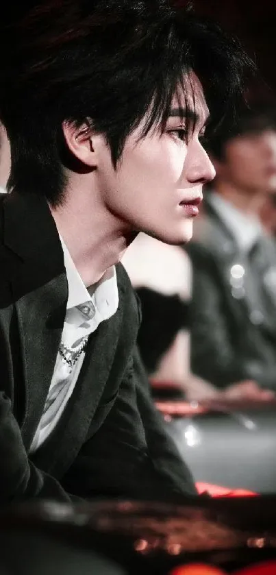 Elegant side profile portrait wallpaper.