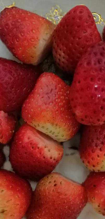 Fresh red strawberries close-up wallpaper.