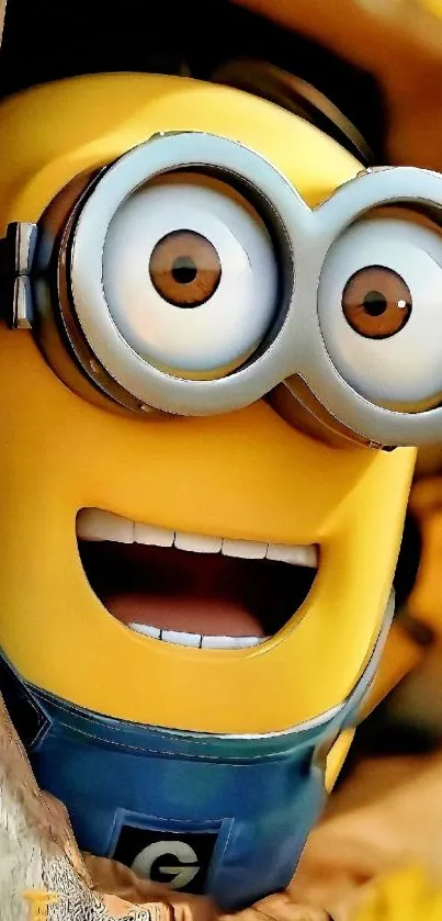 Smiling Minion cartoon character wallpaper.
