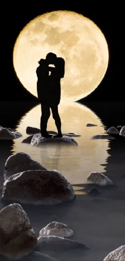 Silhouette of lovers under a moonlit sky with water reflection.