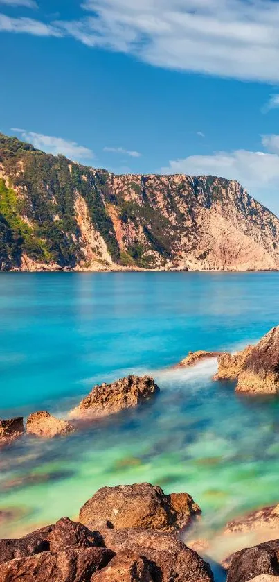 Scenic wallpaper of turquoise waters with cliffs.