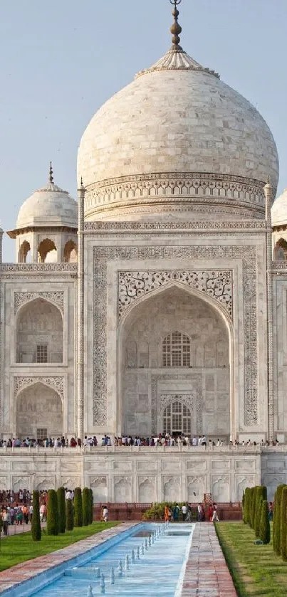 Stunning Taj Mahal wallpaper featuring its iconic architecture.