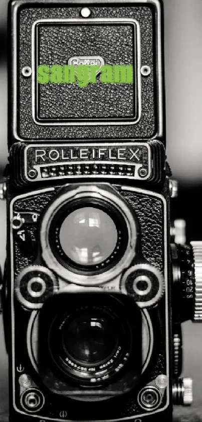 Black vintage Rolleiflex camera wallpaper.