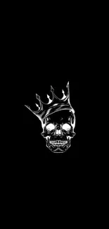 Dark wallpaper with crowned skull design on black background.