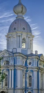 Wallpaper showcasing a Baroque church with a blue sky backdrop.