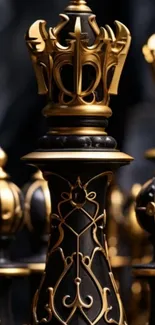 Elegant chess-themed wallpaper with a gold and black king piece.