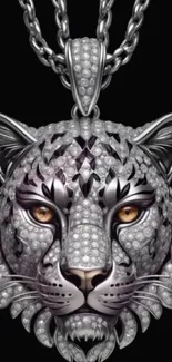 Elegant silver leopard pendant with detailed design.