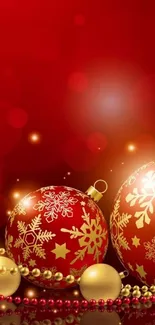 Red and gold Christmas ornaments wallpaper.