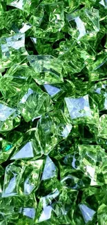 Green crystal texture wallpaper with shimmering effect.