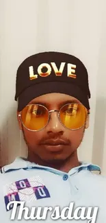 Wallpaper with a love cap and sunglasses