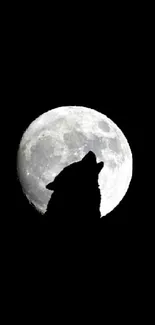 Wolf howling at full moon in dark night sky wallpaper.